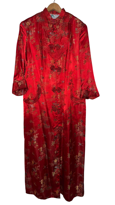 Photo 1 of VINTAGE SILK ORIENTAL KIMONO ROBE SIZE L
