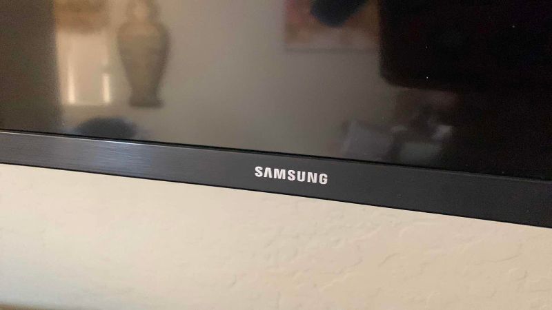 Photo 1 of SAMSUNG 65” CURVED TELEVISION MODEL UN65KU649D WITH REMOTE