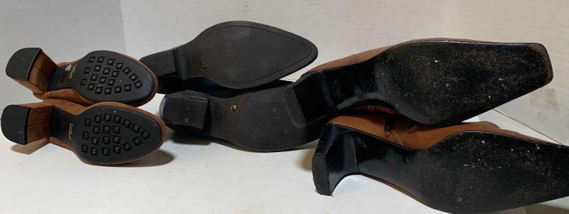 Photo 1 of WOMENS BOOTS SIZE 7