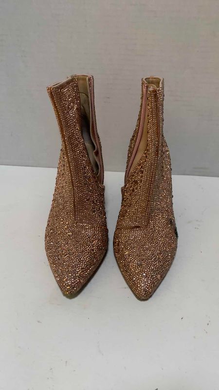 Photo 1 of BETSY JOHNSON CADY WOMENS ANKLE BOOT SIZE 7.5