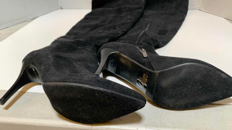 Photo 1 of WOMENS SUEDE LIKE THIGH HIGH BOOTS SIZE 7.5