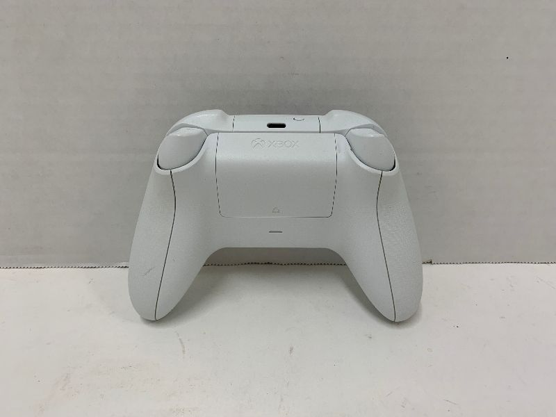 Photo 1 of XBOX ONE CONTROLLER