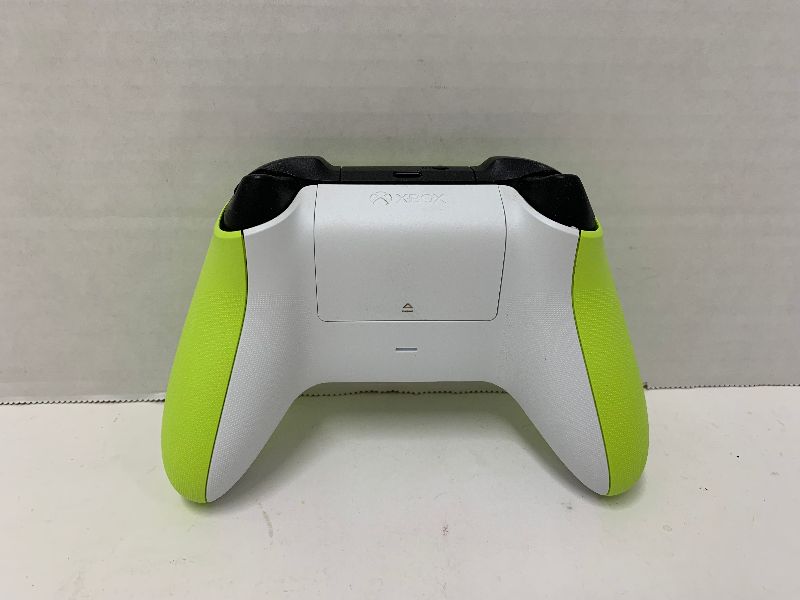 Photo 1 of XBOX ONE ELECTRIC VOLT CONTROLLER