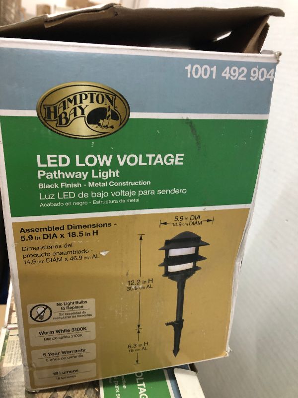 Photo 1 of 9-HAMPTON BAY LED LOW VOLTAGE PATHWAY LIGHTS 1001 492 904