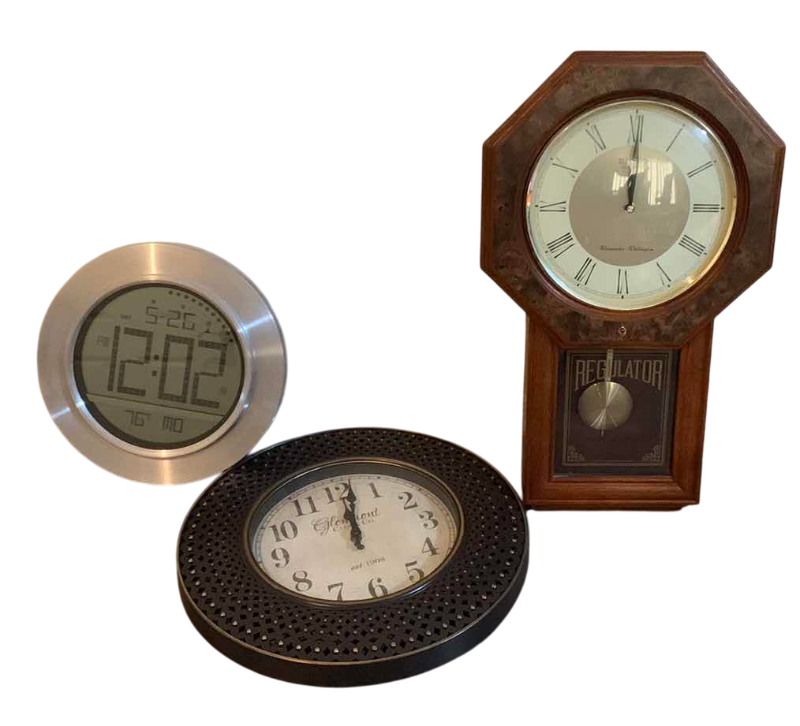 Photo 1 of 3-WALL CLOCKS SEIKO