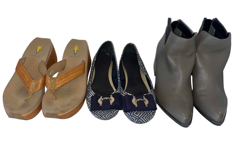 Photo 1 of 3-CASUAL EVERYDAY SHOES SIZE 7