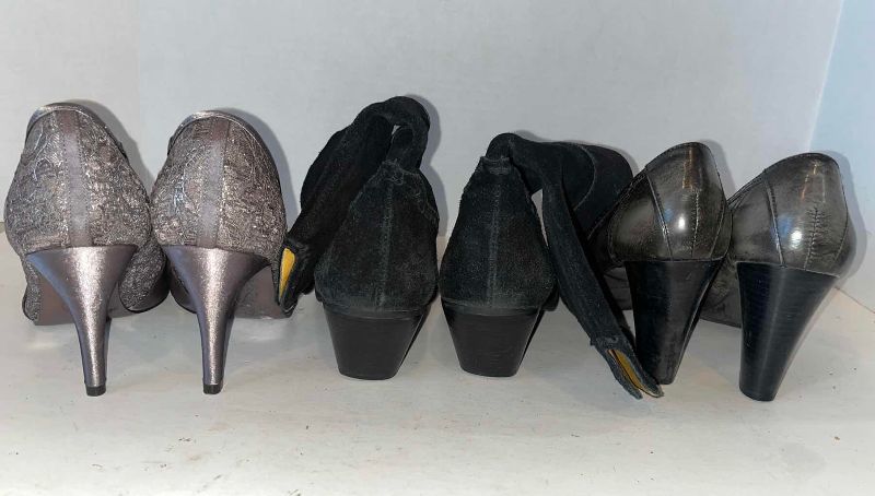 Photo 1 of 3-EVENING SHOES SIZE 7 1/2