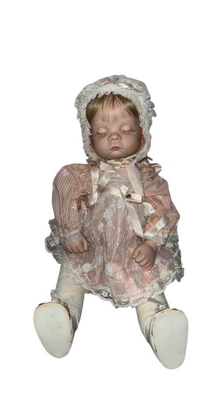 Photo 1 of VINTAGE LEE MIDDLETON PORCELAIN DOLL