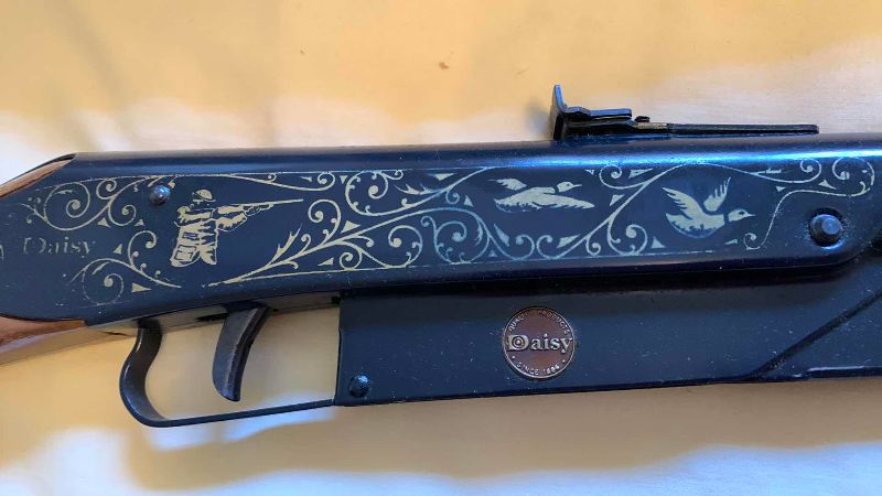 Photo 1 of VINTAGE 1950’S DAISY MODEL 25 WITH BOX
