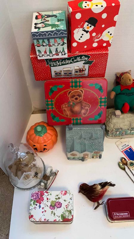 Photo 1 of CHRISTMAS AND HOME DECOR