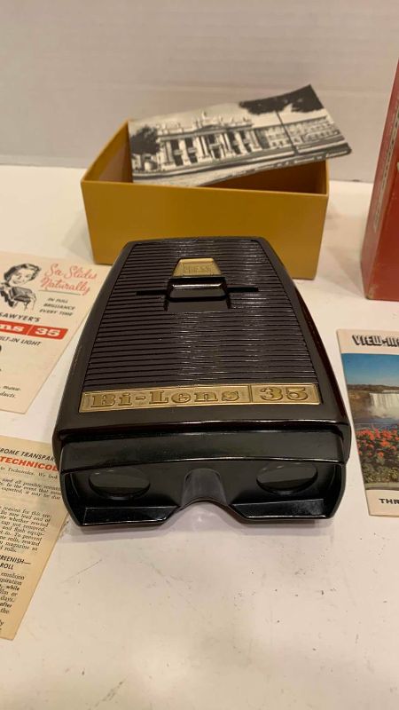 Photo 1 of VINTAGE VIEW-MASTER BI-LENS SLIDE VIEWER