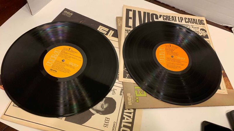 Photo 1 of ELVIS LIVE AT MADISON SQUARE GARDEN LSP-4776 AND ELVIS COUNTRY “I’M 10,000 YEARS OLD” RECORD LSP-4460 ALBUMS