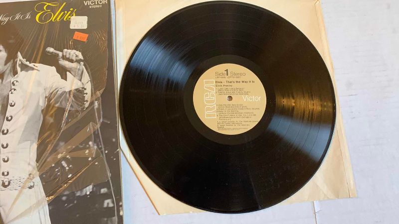 Photo 1 of VINTAGE ELVIS THATS THE WAY IT IS RECORD ALBUM