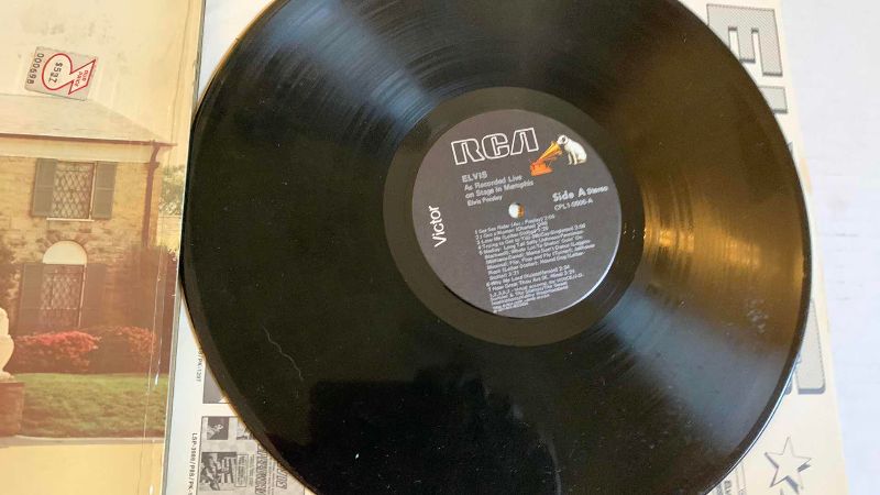 Photo 1 of VINTAGE ELVIS GRACELAND RECORD ALBUM