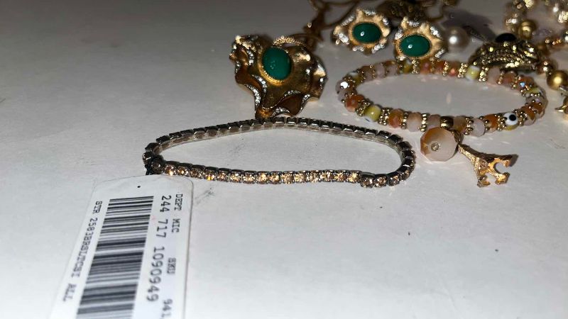 Photo 1 of GOLD TONE JEWELRY