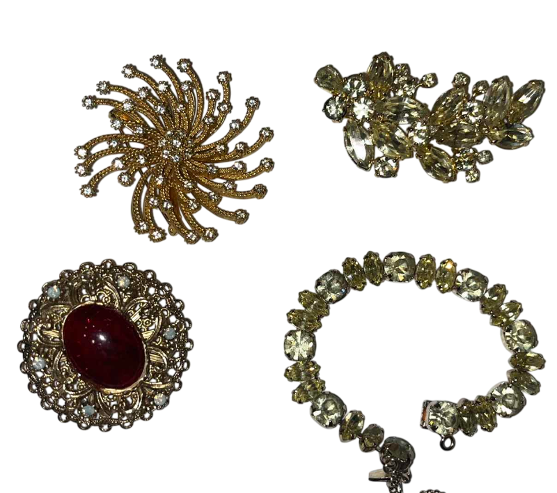 Photo 1 of 3 PINS AND A BRACELET GOLD TONE