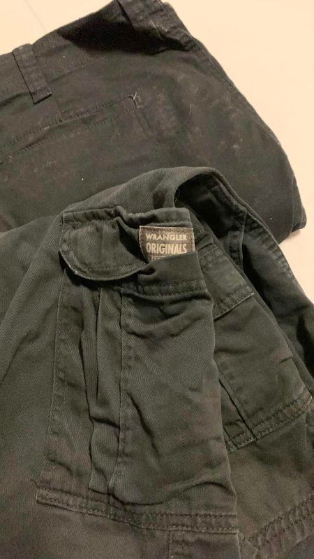 Photo 1 of 4-PAIRS OF WRANGLER ORIGINALS CARGO SHORTS SIZE 40