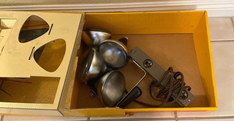 Photo 1 of VINTAGE BROWNIE KODAK MOVIE CAMERA KIT