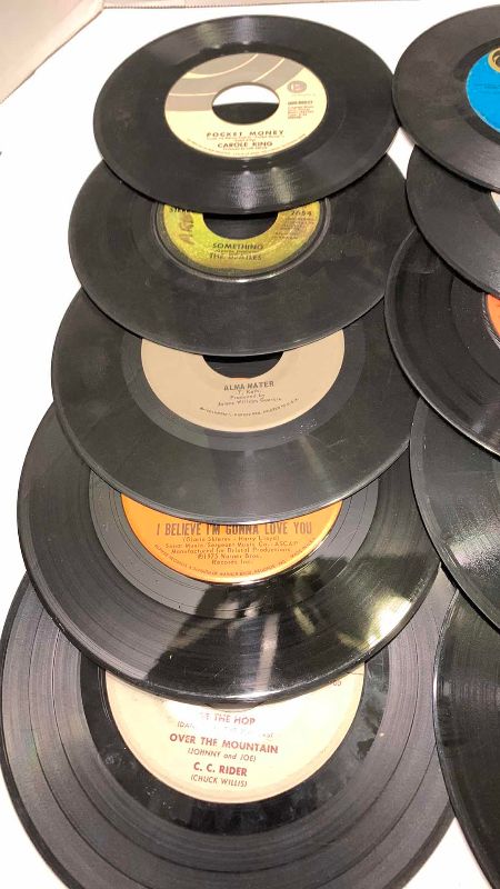 Photo 1 of VINTAGE 45 RECORDS