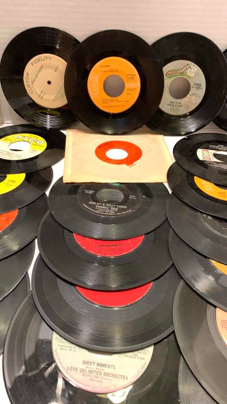 Photo 1 of VINTAGE 45 RECORDS