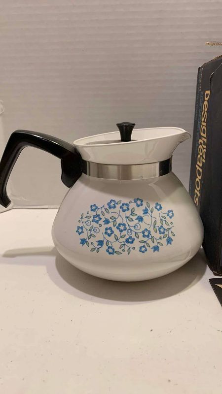 Photo 1 of VINTAGE CORNING WARE 6 CUP TEAPOT P-104-11 WITH ORIGINAL BOX
