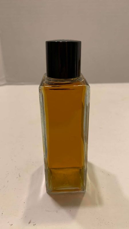 Photo 1 of VINTAGE CHANEL NO. 5 EAU DE COLOGNE 4 OZ BOTTLE