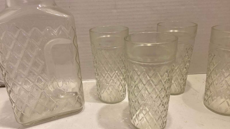 Photo 1 of GOLDEN HARVEST REFRESHMENT SET MONARCH COLLECTION DIAMOND CUT PATTERN