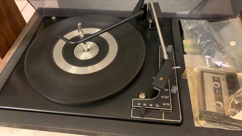 Photo 1 of VINTAGE PANASONIC AM/FM, CASSETTE RECORD PLAYER