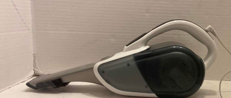 Photo 1 of BLACK+DECKER DUSTBUSTER ADVANCE CLEAN CORDLESS HANDHELD VACUUM MODEL HHVJ315JD10