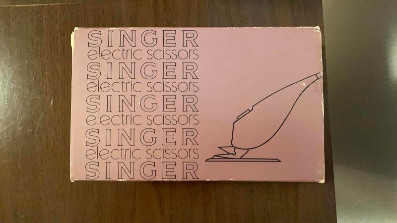 Photo 1 of VINTAGE SINGER ELECTRIC SCISSORS