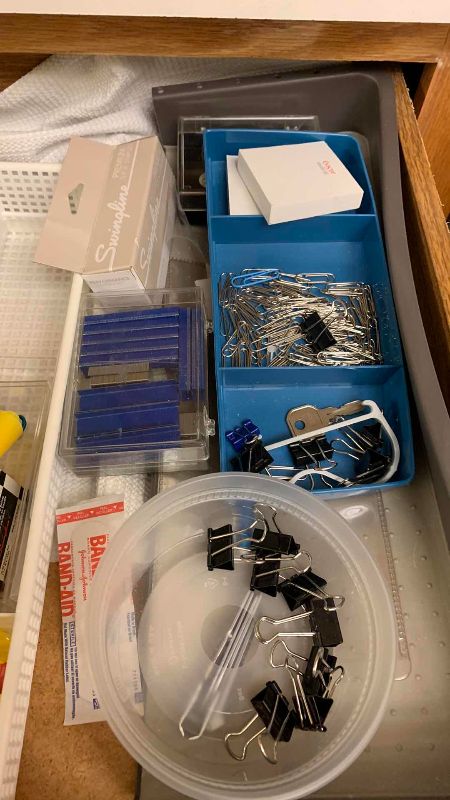 Photo 1 of CONTENTS OF DRAWER