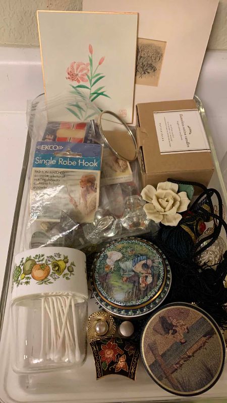 Photo 1 of HOUSEHOLD ITEMS