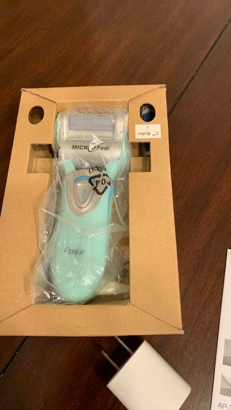 Photo 1 of WOMENS LEG AND FOOT BEAUTY TOOLS