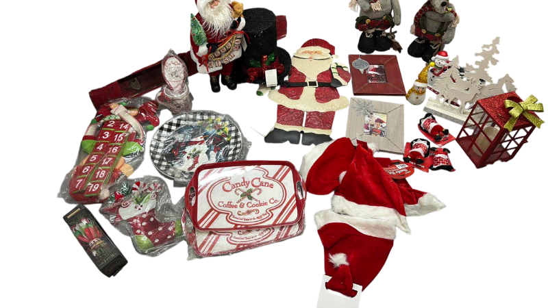Photo 1 of MISCELLANEOUS CHRISTMAS DECOR