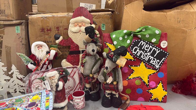 Photo 1 of MISCELLANEOUS CHRISTMAS DECOR