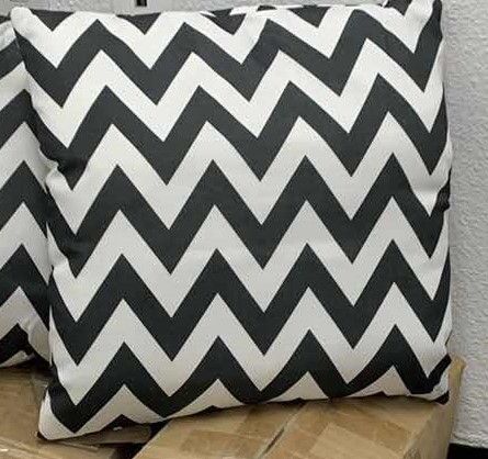 Photo 1 of 6-DECORATIVE THROW PILLOWS BLACK AND WHITE 