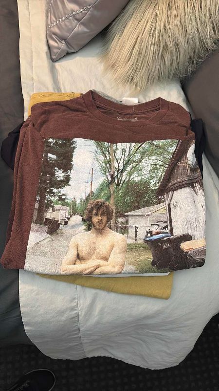 Photo 1 of MENS T SHIRTS L