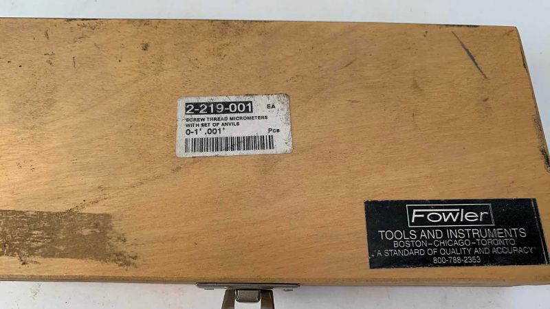 Photo 1 of FOWLER VIS 0-1 SCREW THREAD MICROMETER WITH ANVILS