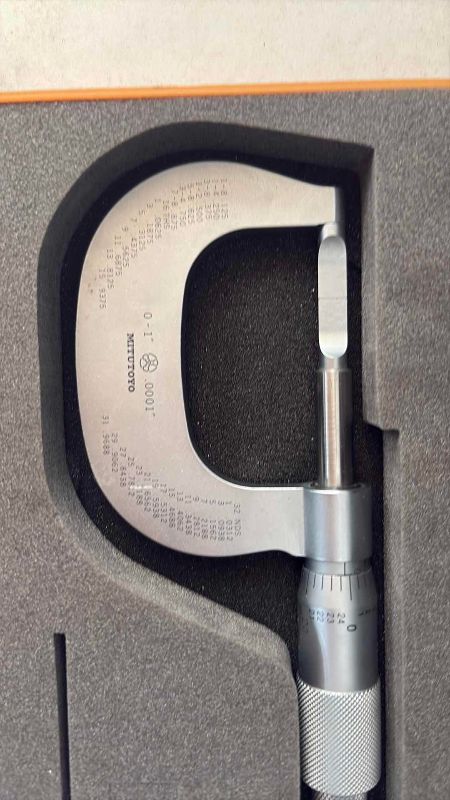 Photo 1 of $139 MITUTOYO NUMBER 122-125 BLADE MICROMETER
