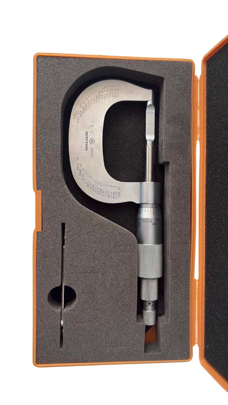 Photo 1 of $139 MITUTOYO NUMBER 122-125 BLADE MICROMETER