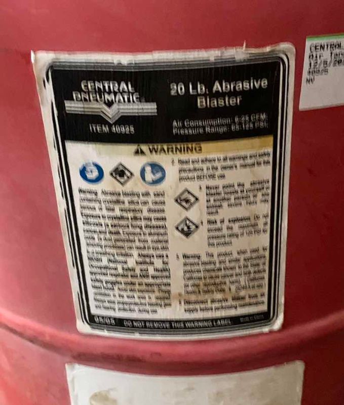 Photo 1 of TOOLS CENTRAL PNEUMATIC 40 LB PRESSURIZED ABRASIVE BLASTER