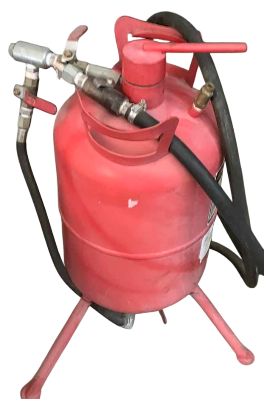 Photo 1 of TOOLS CENTRAL PNEUMATIC 40 LB PRESSURIZED ABRASIVE BLASTER