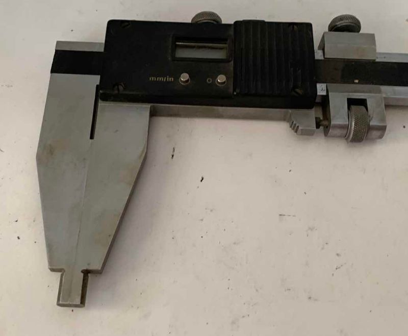 Photo 1 of DIGITAL CALIPERS 25”