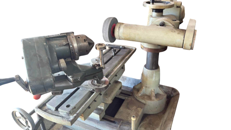 Photo 1 of MILLING AND GRINDER MACHINES