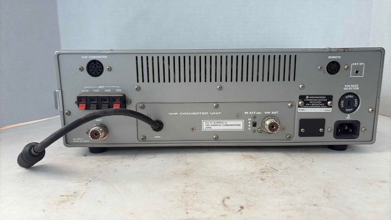 Photo 1 of $495 KENWOOD R-2000 SHORTWAVE COMMUNICATIONS RECIEVER VC-10 VHF
MISSING POWERCHORD