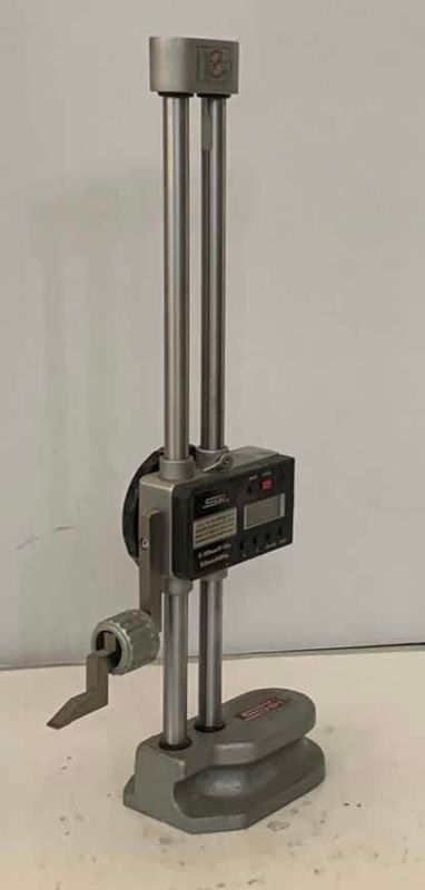 Photo 1 of SPI DOUBLE BEAM ELECTRONIC DIGITAL HEIGHT GAUGE 19”