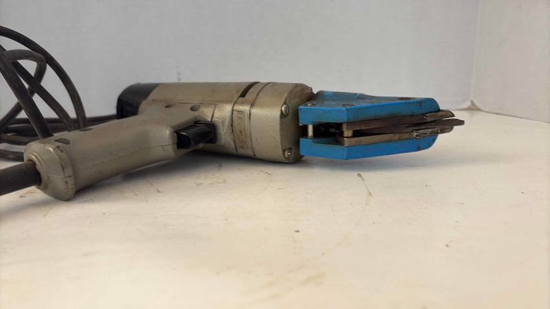 Photo 1 of KETT KD- 440 14 GAUGE DOUBLE CUT ELECTRIC SHEARS