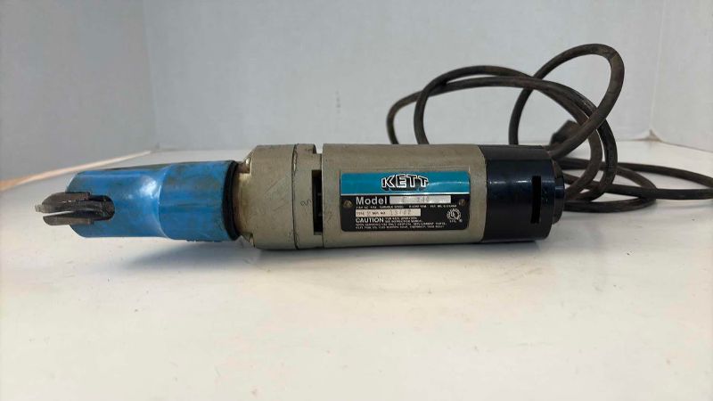 Photo 1 of KETT KD- 440 14 GAUGE DOUBLE CUT ELECTRIC SHEARS