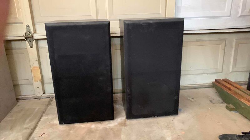 Photo 1 of 2 ACOUSTIC STUDIO MONITERS 27”