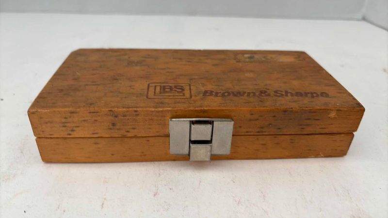 Photo 1 of BROWN AND SHARPE BESTEST DIAL TEST INDICATOR SET